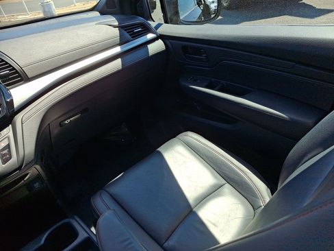 Used 2024 Honda Odyssey Sport image 12