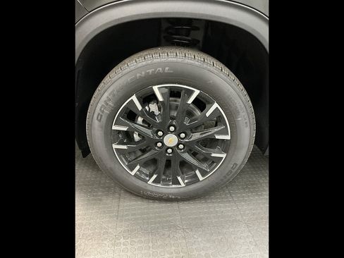 New 2026 Chevrolet Traverse LT w/ Sun and Wheel Package AWD/4WD image 39