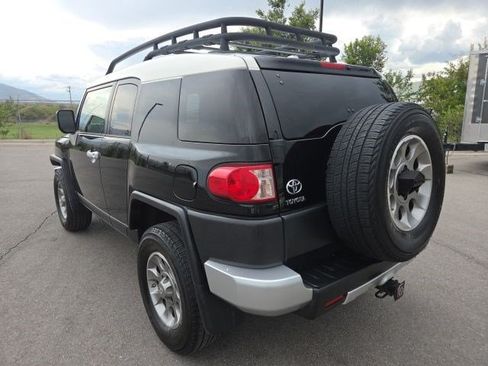 Used 2011 Toyota FJ Cruiser 4WD w/ Convenience Pkg image 5
