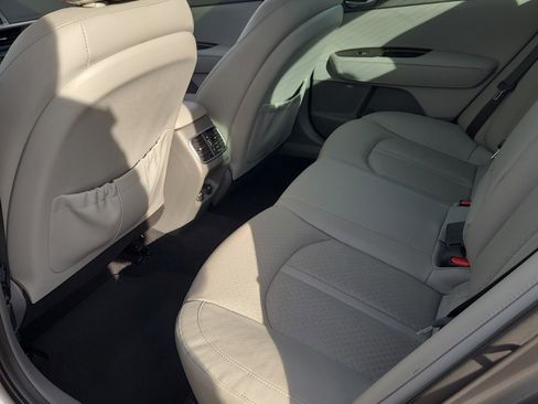 Used 2016 Kia Optima EX w/ Premium Package image 9