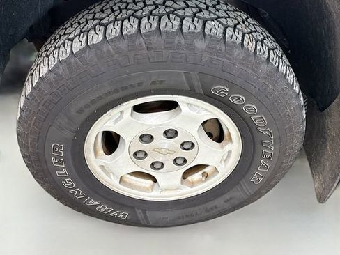 Used 2005 Chevrolet Tahoe LS image 30