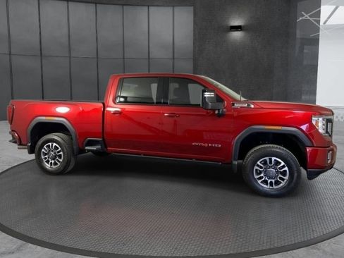 Used 2022 GMC Sierra 2500 AT4 AWD/4WD image 2