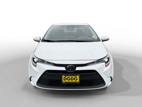 Used 2024 Toyota Corolla LE FWD image 8