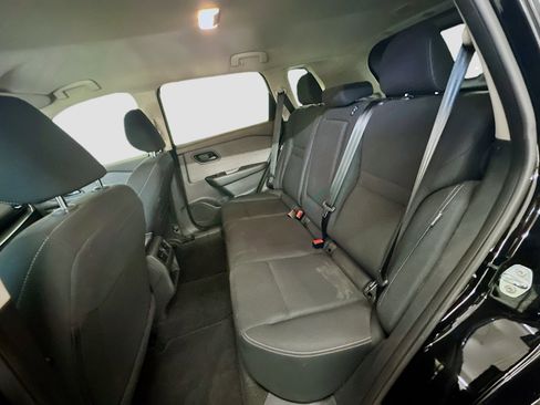 Used 2023 Nissan Rogue S image 29