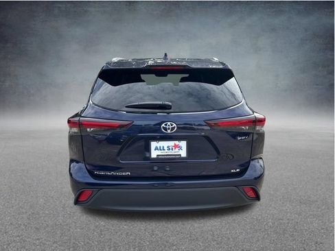 Used 2026 Toyota Highlander XLE AWD/4WD image 10