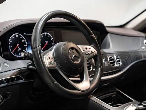 Used 2018 Mercedes-Benz S 560 4MATIC Sedan image 27