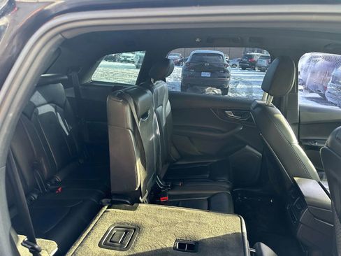 Used 2017 Audi Q7 3.0T Premium Plus w/ Premium Plus Package image 11