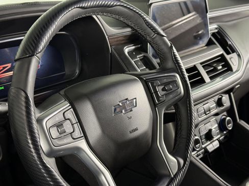Used 2024 Chevrolet Suburban Z71 w/ Luxury Package AWD/4WD image 8