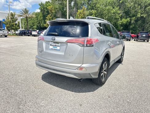 Used 2016 Toyota RAV4 XLE FWD image 6