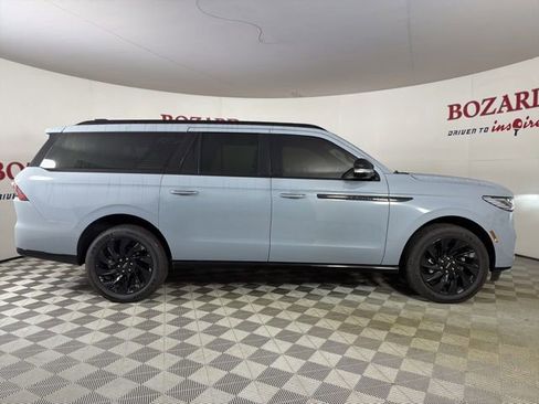 Certified 2025 Lincoln Navigator L Reserve w/ Jet Appearance Package AWD/4WD image 9