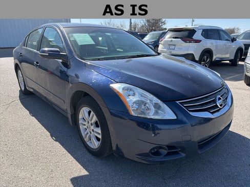Used 2010 Nissan Altima 2.5 S w/ Premium Audio Pkg image 3