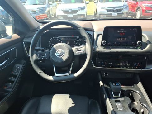 Used 2021 Nissan Rogue SV w/ Premium Package AWD/4WD image 9