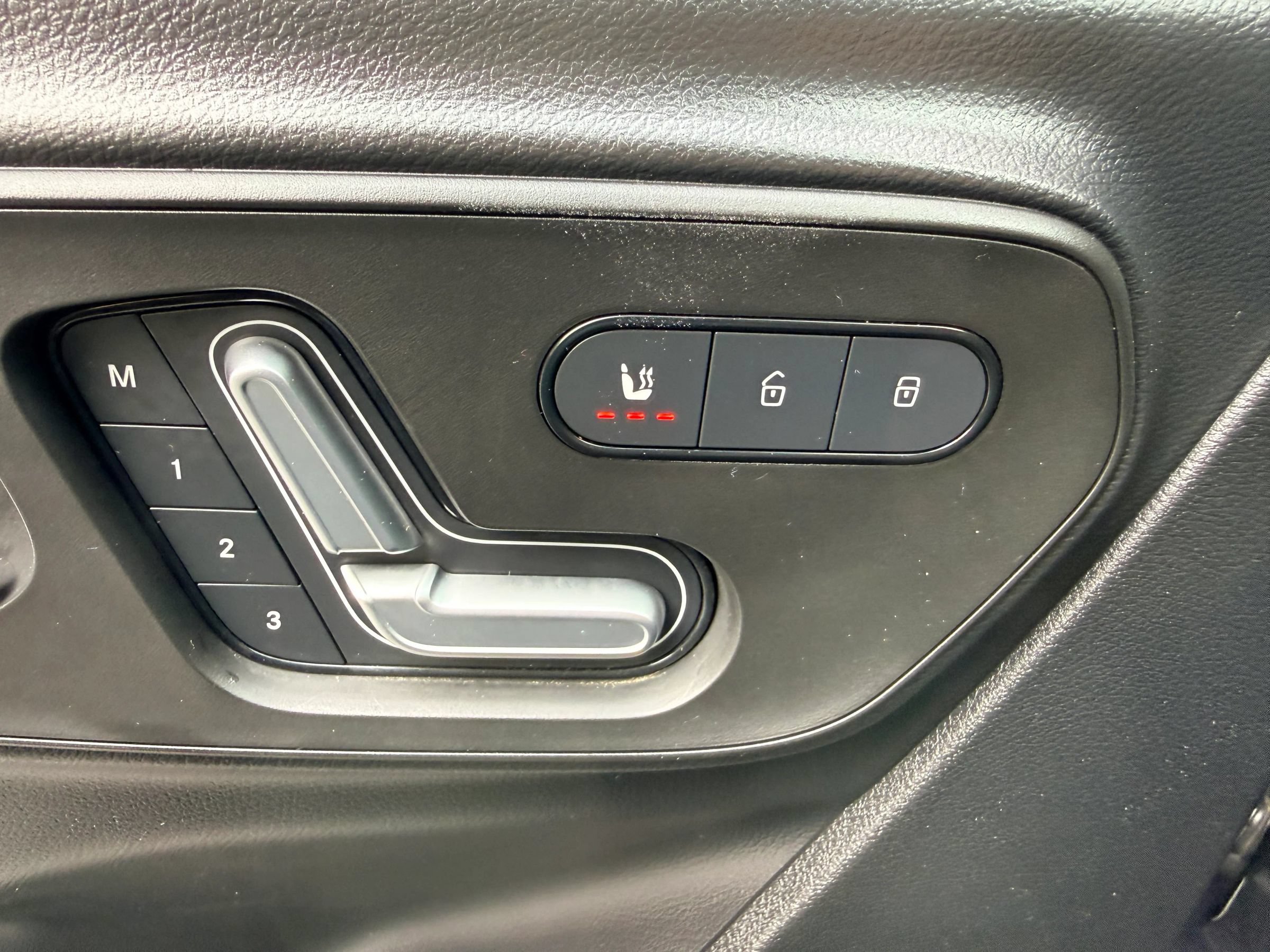 Used 2023 Mercedes-Benz Sprinter 2500 image 22