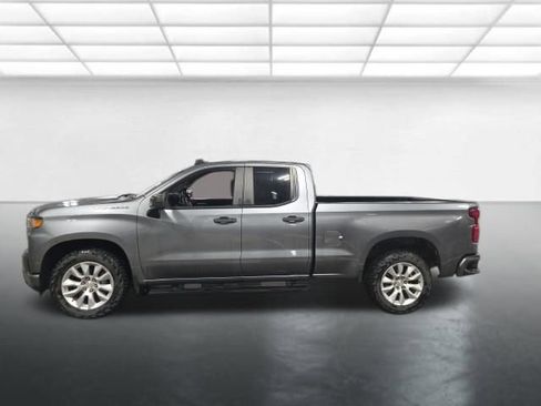Used 2020 Chevrolet Silverado 1500 Custom w/ Custom Value Package image 8