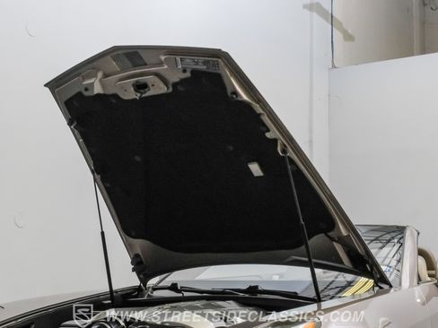 Used 2005 Cadillac XLR image 39