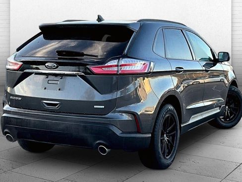 Used 2020 Ford Edge SE image 10