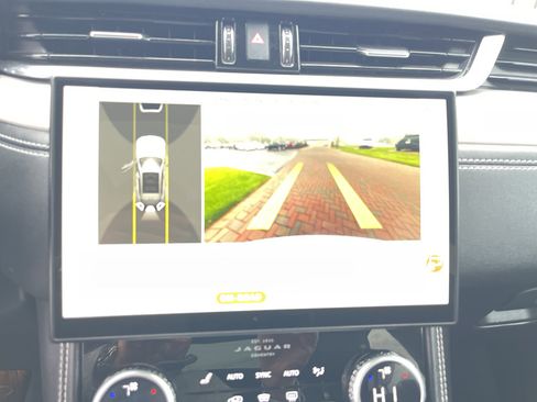 Used 2025 Jaguar F-PACE R-Dynamic S image 23