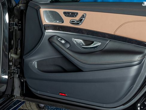 Used 2020 Mercedes-Benz S 560 Sedan image 38