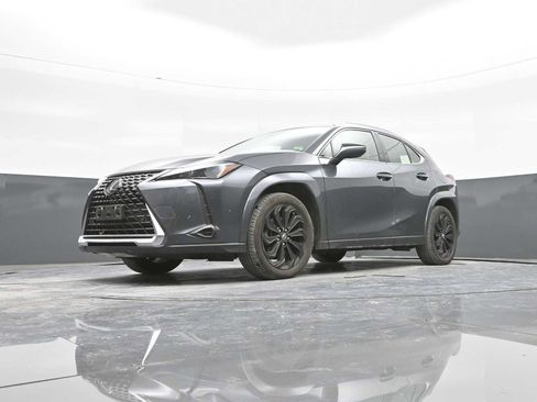 Used 2024 Lexus UX 250h AWD w/ Premium Package image 35
