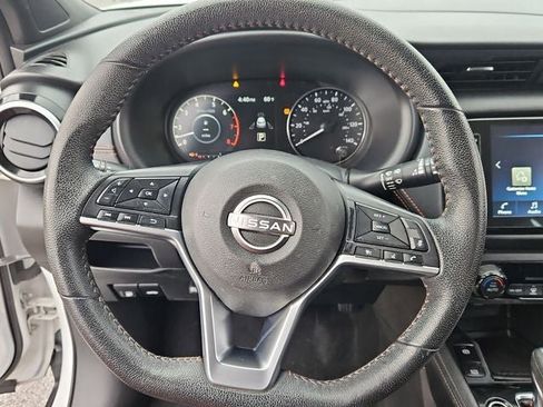 Used 2024 Nissan Kicks SR image 29