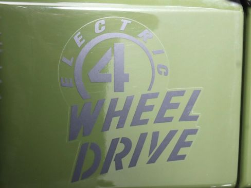 Used 2023 Jeep Wrangler Unlimited AWD/4WD image 34