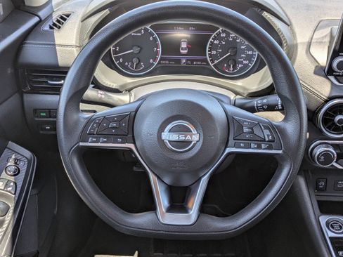 Used 2024 Nissan Sentra SV FWD image 20