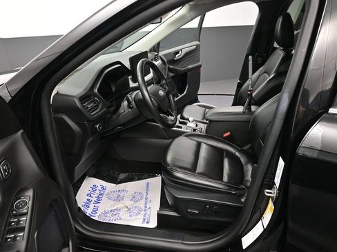 Used 2024 Ford Escape Platinum AWD/4WD image 32