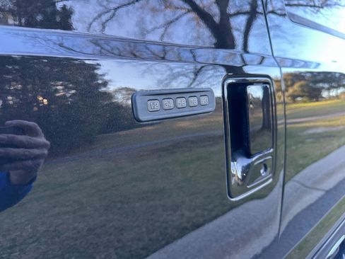 Used 2015 Ford F250 Lariat w/ Lariat Interior Package image 49