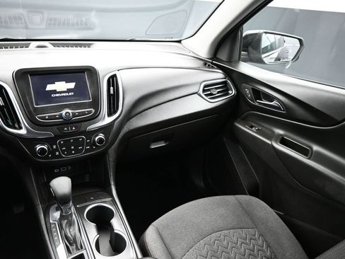 Used 2024 Chevrolet Equinox LT image 12