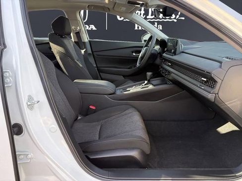 Certified 2025 Honda Accord SE image 15