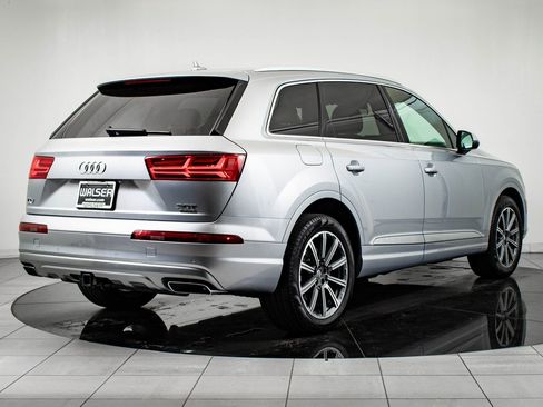 Used 2018 Audi Q7 3.0T Prestige w/ Prestige Package image 10