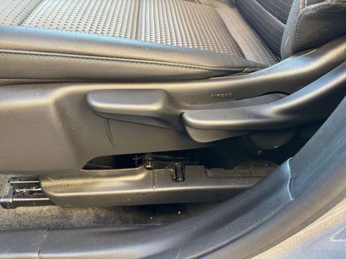 Used 2025 Chevrolet Trax LT image 23