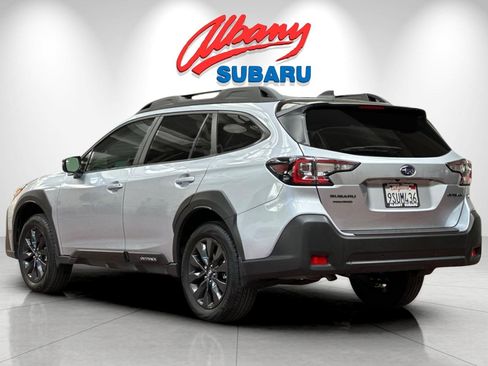Used 2025 Subaru Outback Onyx Edition image 7
