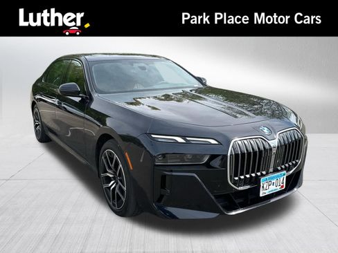 Used 2023 BMW 760i xDrive w/ Luxury Rear Seating Package AWD/4WD image 1
