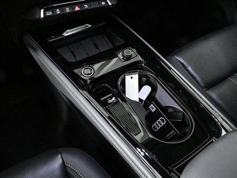 New 2026 Audi Q3 quattro 2.0T AWD/4WD image 13
