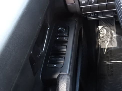 Used 2025 Toyota Tacoma SR5 RWD image 39