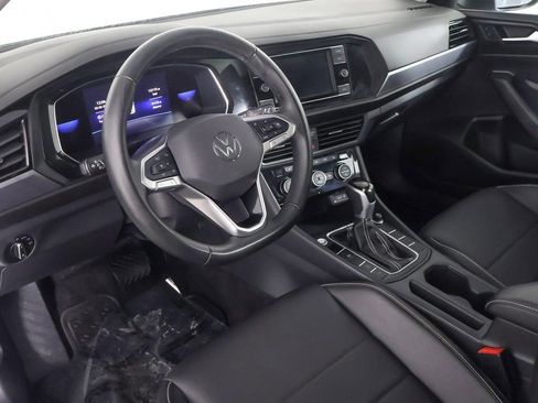 Used 2023 Volkswagen Jetta SE w/ Panoramic Sunroof Package image 25