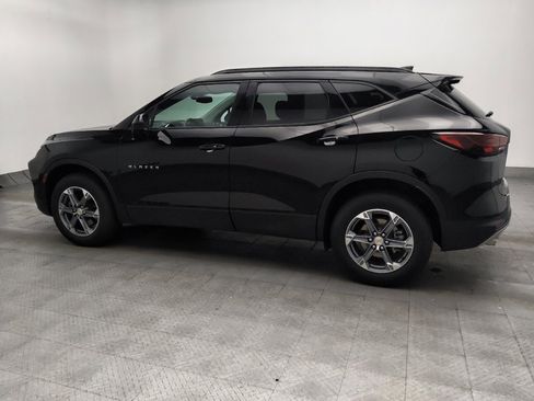 Used 2024 Chevrolet Blazer LT w/ Convenience Package FWD image 3