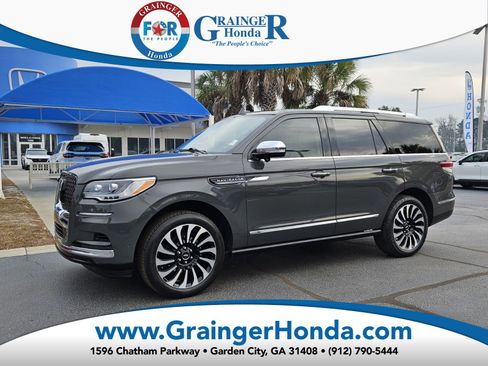 Used 2022 Lincoln Navigator Black Label image 1