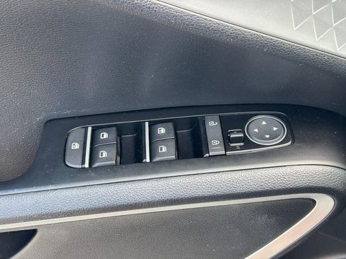 Used 2022 Kia Soul LX w/ Technology Package FWD image 18