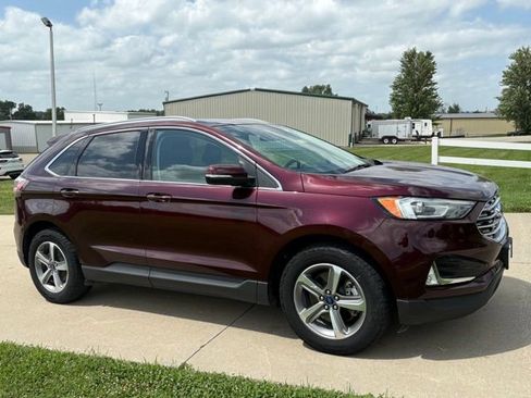 Used 2020 Ford Edge SEL w/ Convenience Package AWD/4WD image 3