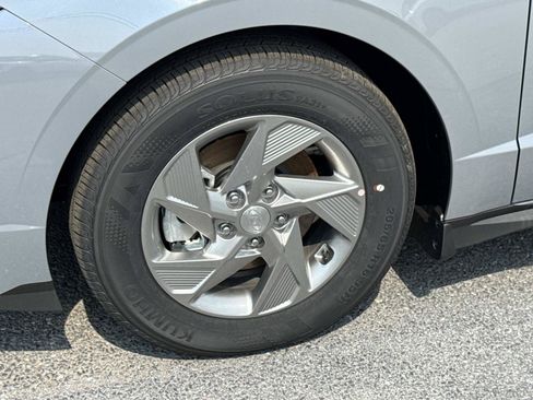 New 2026 Hyundai Sonata SE FWD image 17