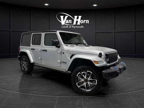 Used 2024 Jeep Wrangler Unlimited image 1