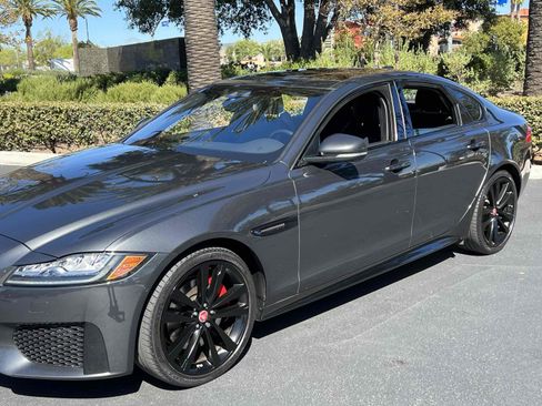 Used 2017 Jaguar XF S image 55