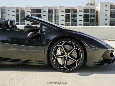 Used 2020 Lamborghini Huracan EVO AWD/4WD image 11