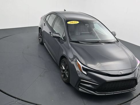 Used 2025 Toyota Corolla SE FWD image 24