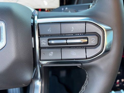 New 2025 GMC Terrain Elevation image 18