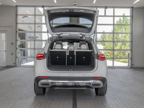Certified 2024 Mercedes-Benz GLC 300 image 16