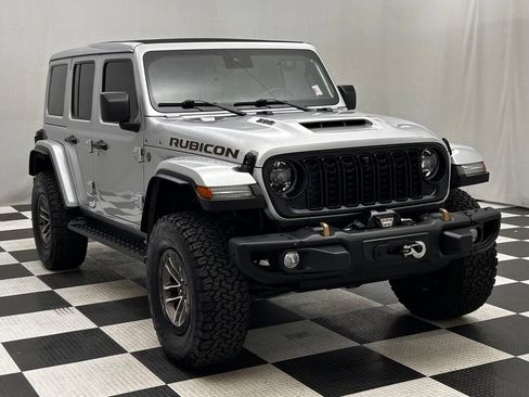 Used 2024 Jeep Wrangler Unlimited Rubicon 392 AWD/4WD image 2