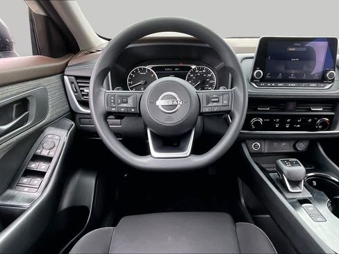 Used 2023 Nissan Rogue S AWD/4WD image 6
